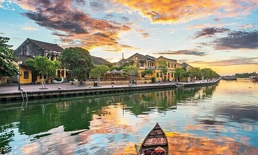 Vietnam: Luxe, 12-Nt Customizable Tour, Incl. Lan Ha Bay Cruise, w/Meals & More