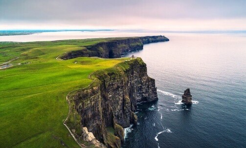 Luxe, 9-Night Ireland Escape, Incl. Castle Stay & Cliffs of Moher, w/Air & More