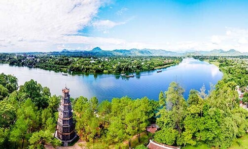 Vietnam: 9-Night Trip, Incl. Halong Bay Cruise, w/Air, Tours, Breakfast & More