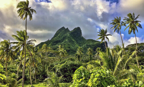 10-Night Society & Cook Islands Cruise, R/T from Papeete, w/WiFi, Tips & Drinks