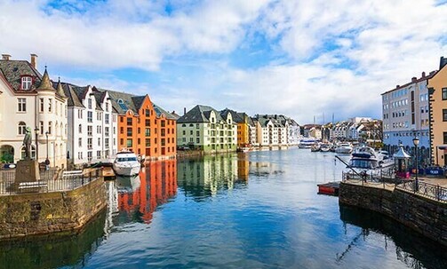 London to Copenhagen: Luxe, 14-Nt Cruise w/Choice of Drinks or Onboard Credit + $25 Deposit