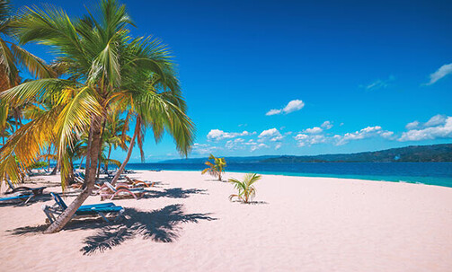 5-Nt Eastern Caribbean Cruise on Norwegian w/Shipboard Credit, Unlimited Beverages & More