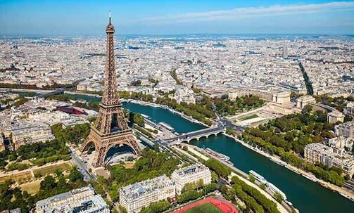 Fly Round-Trip to Paris in Business Class on United & More Airlines
