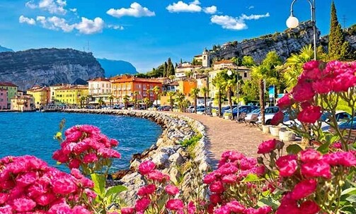 7 Nights in Milan & Lake Garda w/Air, Breakfast & Trains; Call 1-213-589-2809 to Book
