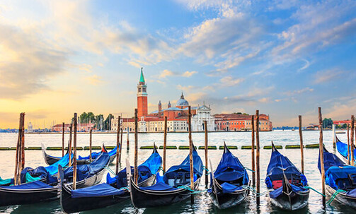 9-Nt, Upscale Venice, Rome, Santorini & Athens Getaway w/Air, Breakfast, Day Tour & More