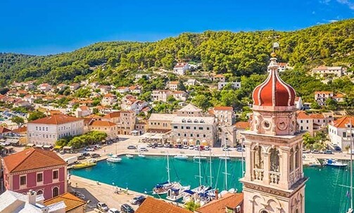8-Night Croatia Tour w/Air, Daily Breakfast, Ferry & More