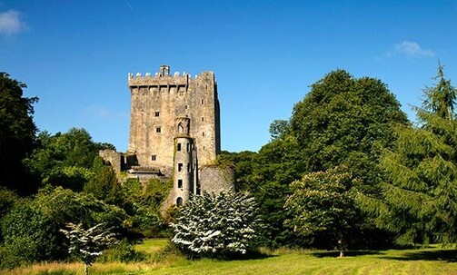 14-Night Ireland Trip, Incl. Ring of Kerry, w/Luxe Hotels, Private Chauffeur & More