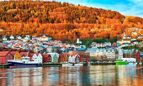 Oslo to Bergen: 6-Night Norway Fjords Tour in Fall w/Meals & More