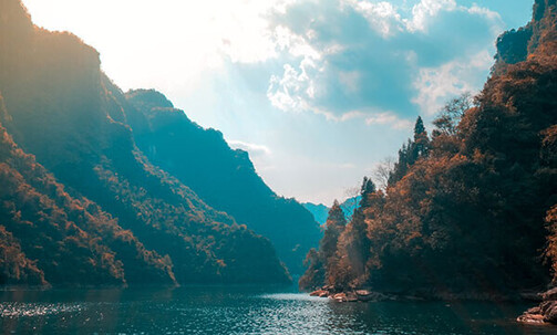 Luxe, 12-Nt China & Yangtze River Cruise; Up to $500 Savings & Free International Air