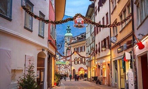 Italy & Austria: 6-Nt Holiday Markets Tour, Incl. Christmas Baking Class, w/Meals & More