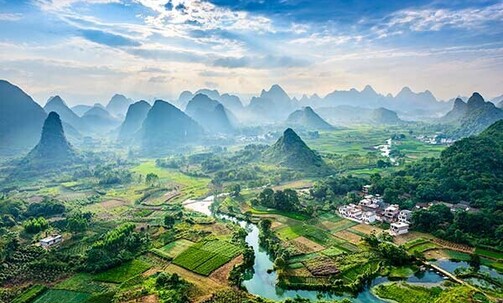 Luxe, 17-Nt China & Yangtze River Cruise Package; Up to $500 Savings & Free Int'l Air